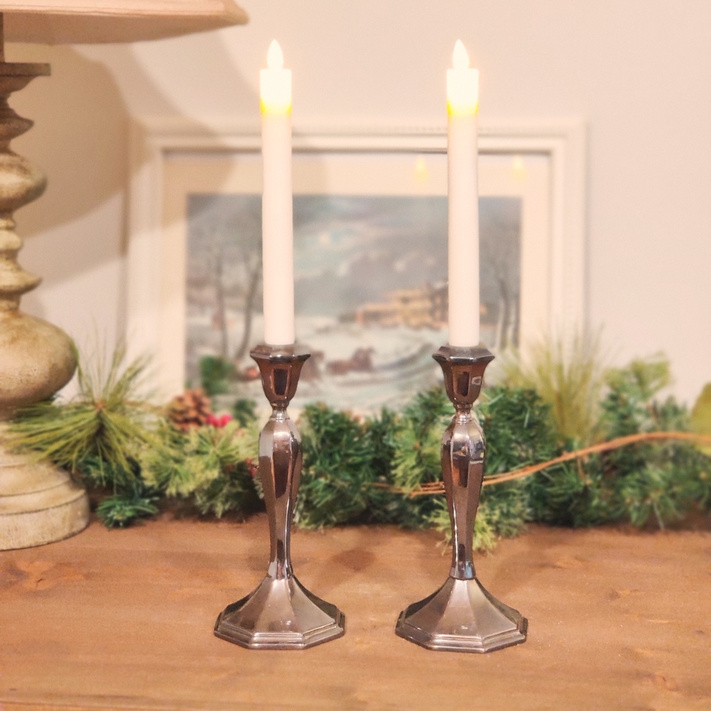 Vintage Wallace Silversmith Silver Plate Candlestick Pair